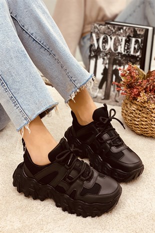 Tolso  Siyah Tırtıklı Fileli  5 Cm Taban Yk Bayan Sneakers  Spor Ayakkabı