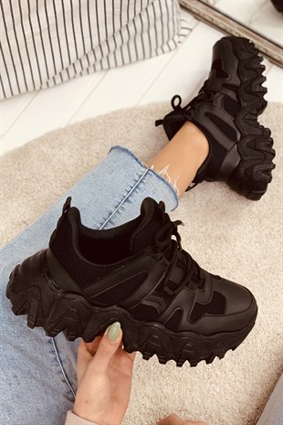 Tolso  Siyah Tırtıklı Fileli  5 Cm Taban Yk Bayan Sneakers  Spor Ayakkabı