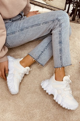 Tolso  Beyaz  Tırtıklı Fileli  5 Cm Taban Yk Bayan Sneakers  Spor Ayakkabı