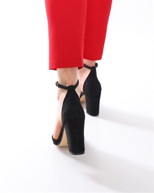 Valeri Siyah Süet  Sivri 8cm Kalın Topuklu Kadın Ayakkabı