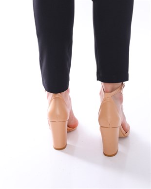 Valeri Ten Mat  Sivri 8cm Kalın Topuklu Kadın Ayakkabı