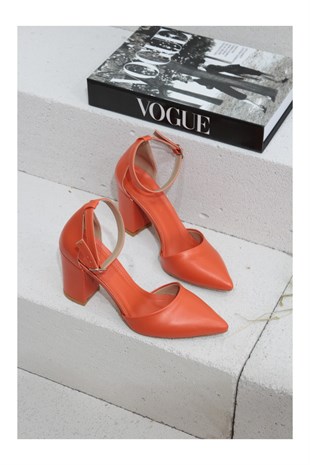 Valy Orange Sivri 8Cm Kalın Topuklu Kadın Ayakkabı