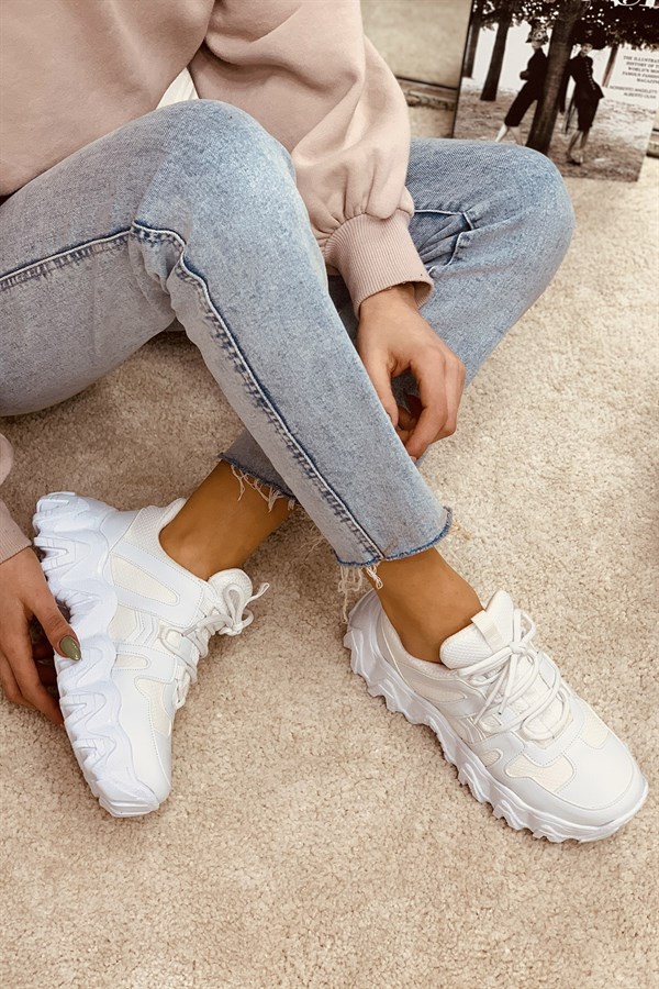 Tolso  Beyaz  Tırtıklı Fileli  5 Cm Taban Yk Bayan Sneakers  Spor Ayakkabı